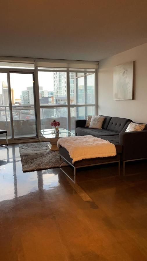 Toronto Downtown Luxurious Stylish 3 Bedroom 3 Bath 2 Balconies Near Rogers Centre Lakeview Condo Exterior foto