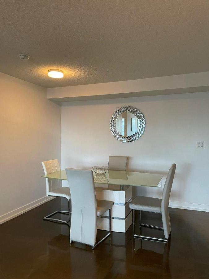 Toronto Downtown Luxurious Stylish 3 Bedroom 3 Bath 2 Balconies Near Rogers Centre Lakeview Condo Exterior foto